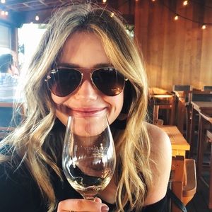 Meet your Posher, Megan